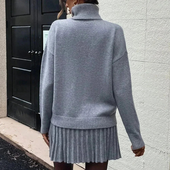 Grey Casual Women's High Neck Pullover Sweaters - Picture 2 of 7